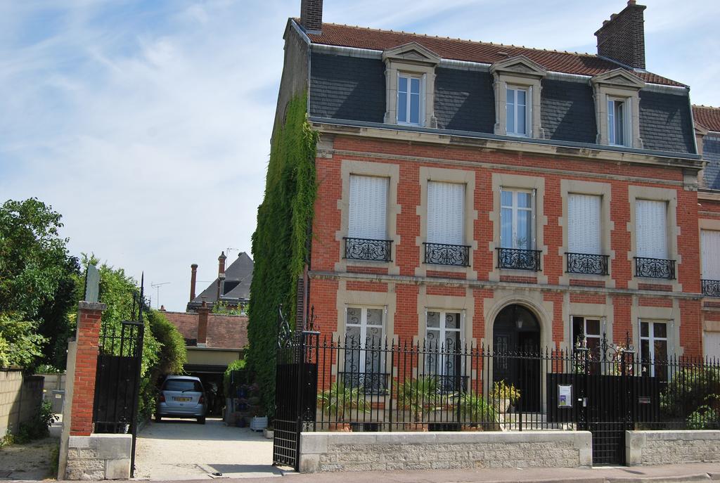 Chambre d'Hôtes L'Ambroise Troyes Exterior foto