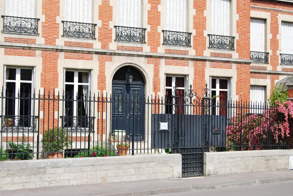 Chambre d'Hôtes L'Ambroise Troyes Exterior foto